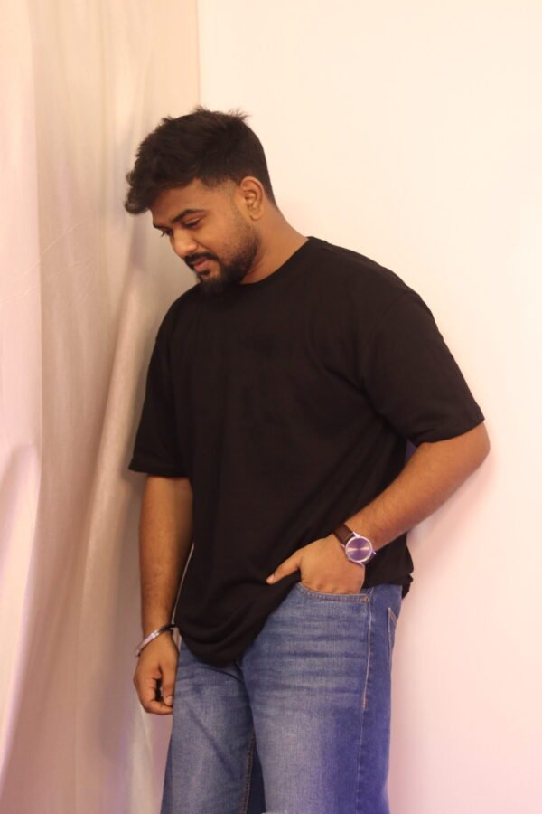 OVERSIZED TSHIRT
