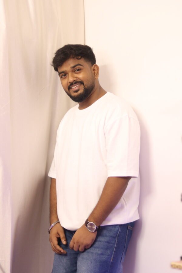 Unisex Oversized Tshirt - Image 2