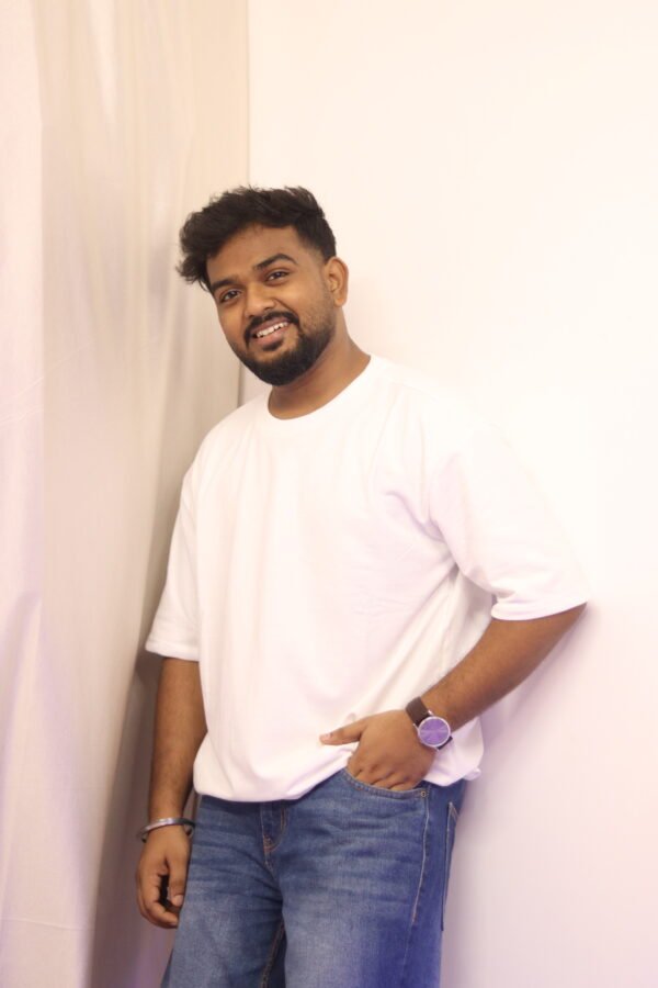 Unisex Oversized Tshirt - Image 4